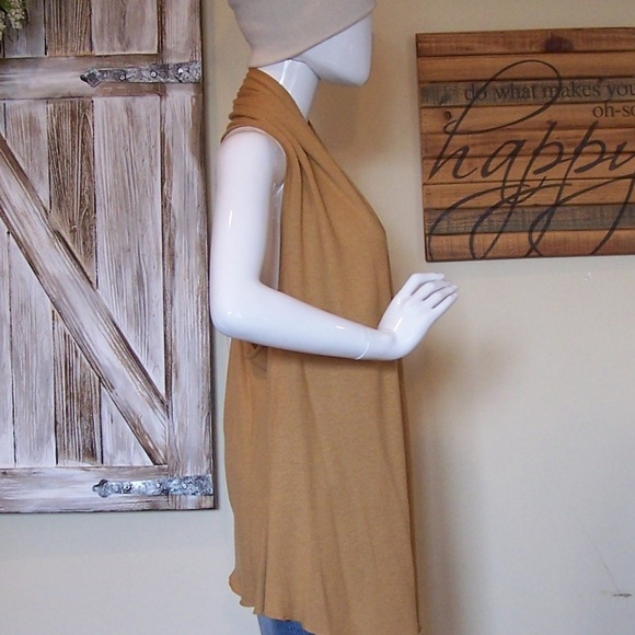 Gold Chained Back Vest - Picture 2 of 4